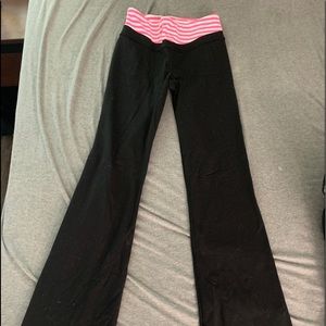 Victoria’s Secret yoga pants